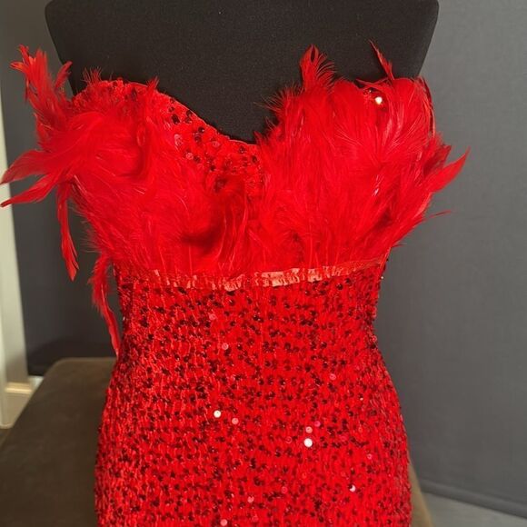 Women’s Short Red Strapless Sequined BodyCon Party Dress with Feathers Size L - Picture 3 of 16